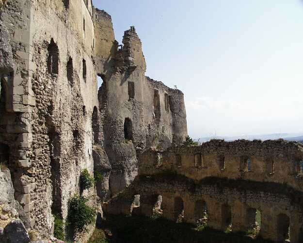 sulov_14.jpg (42341 bytes)