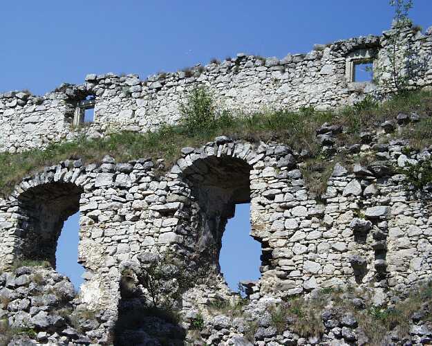 sulov_16.jpg (68641 bytes)